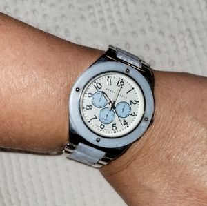 Aeropostale watch works great